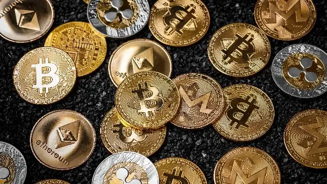 Analyst Drops ‘Realistic’ Price Predictions For Bitcoin, Ethereum, LINK, BNB, And Aptos