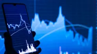 Is a 60% Bitcoin Crash Still on the Table？ Analyst Points to Wall Street