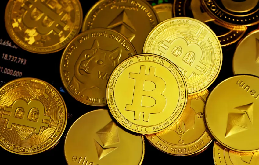 money and crypto