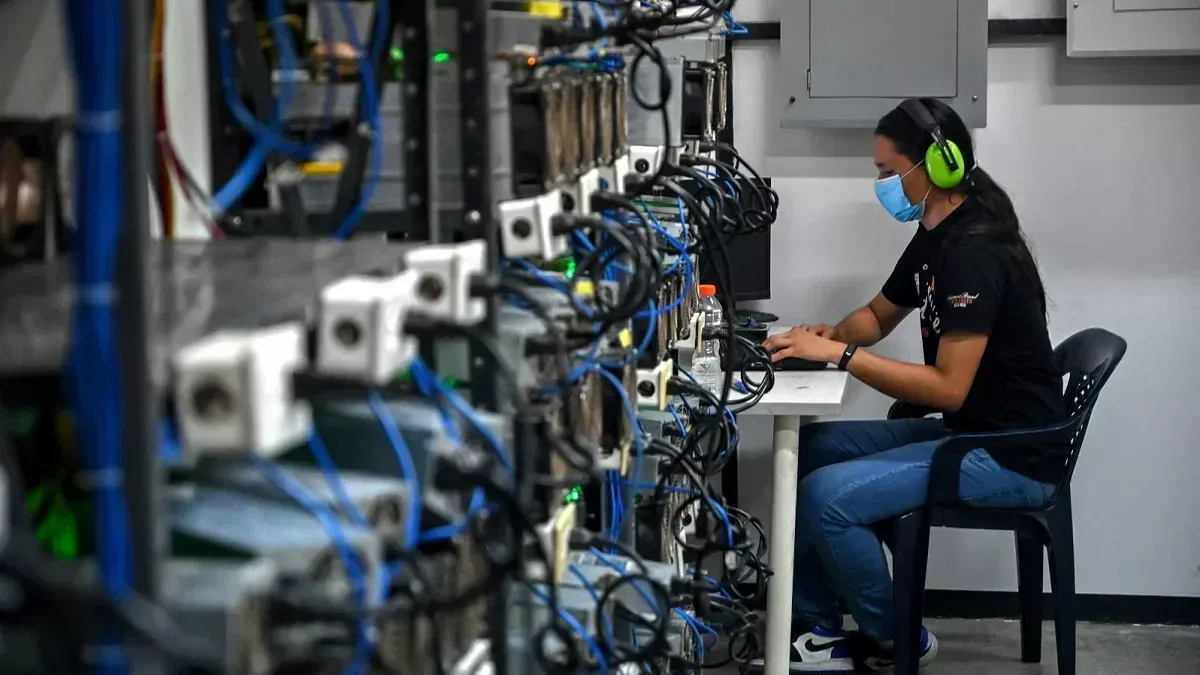 Bitcoin miners Bitcoin miners